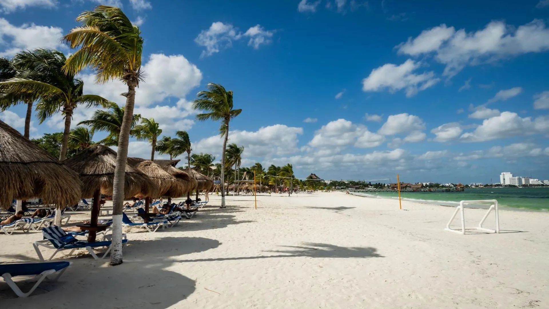 Villa Oceanfront In Hotel Complex Cancún