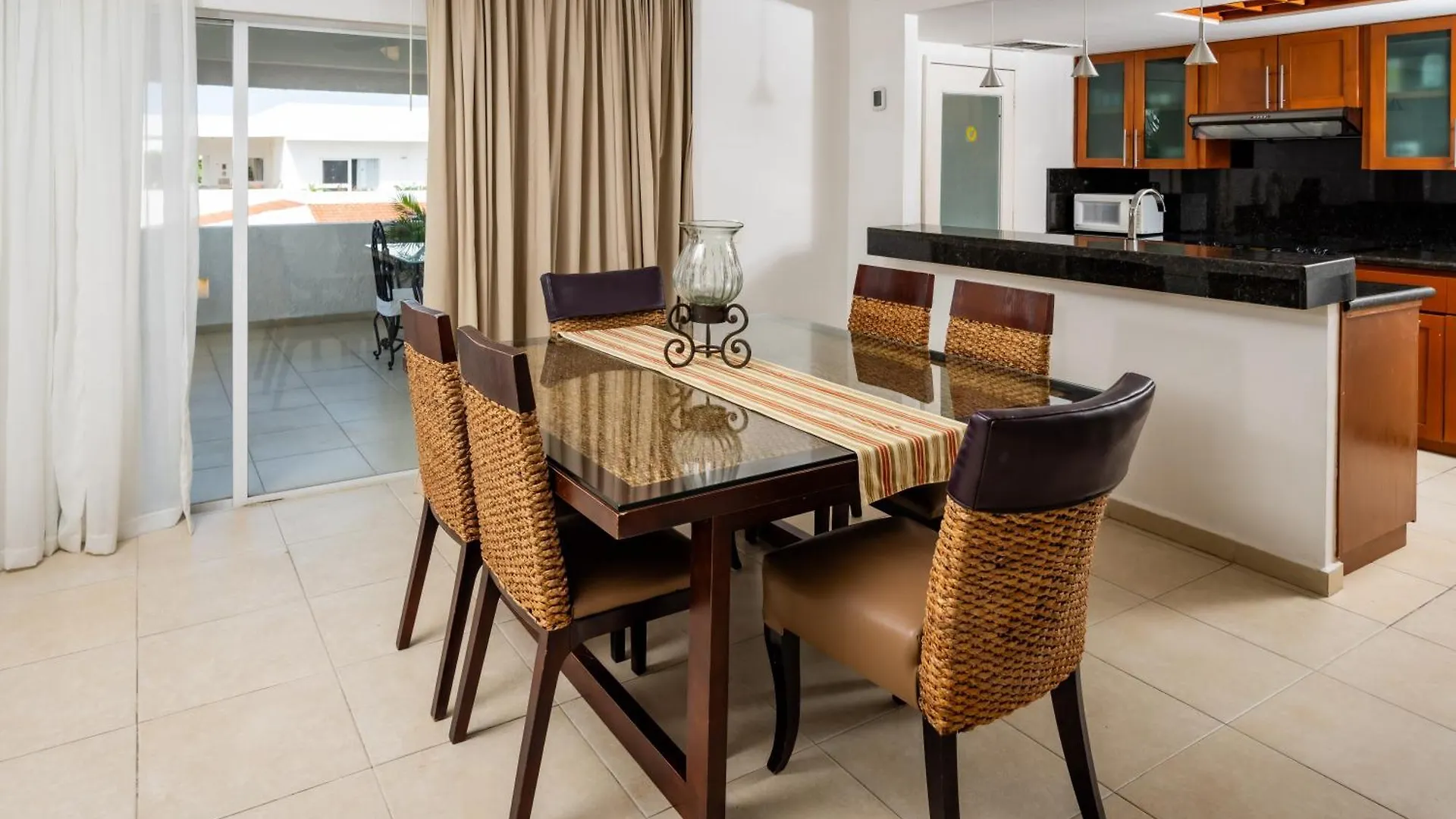 Villa Oceanfront In Hotel Complex Cancún 0*,