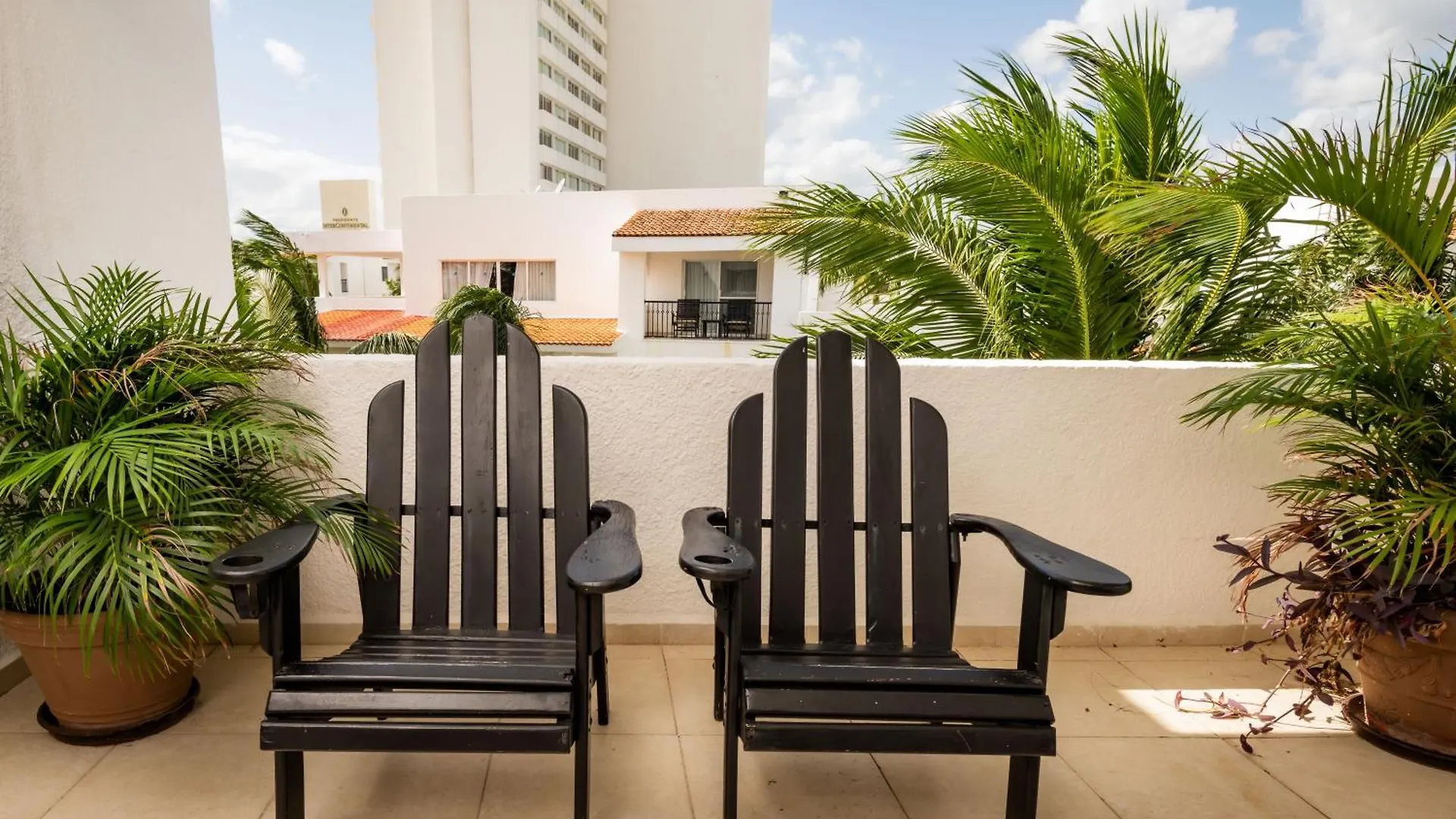 Villa Oceanfront In Hotel Complex Cancun Mexico