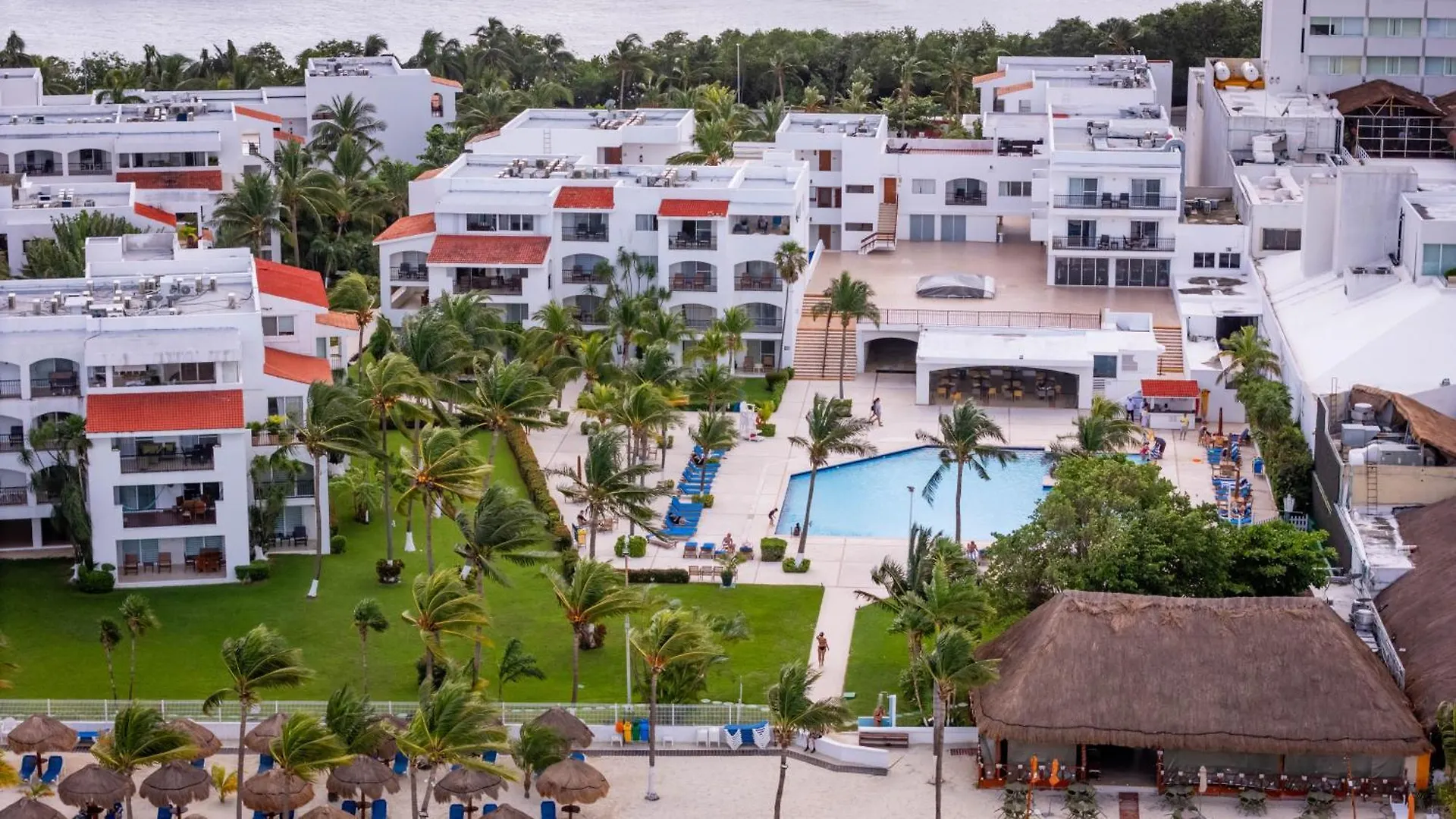 Villa Oceanfront In Hotel Complex contacts