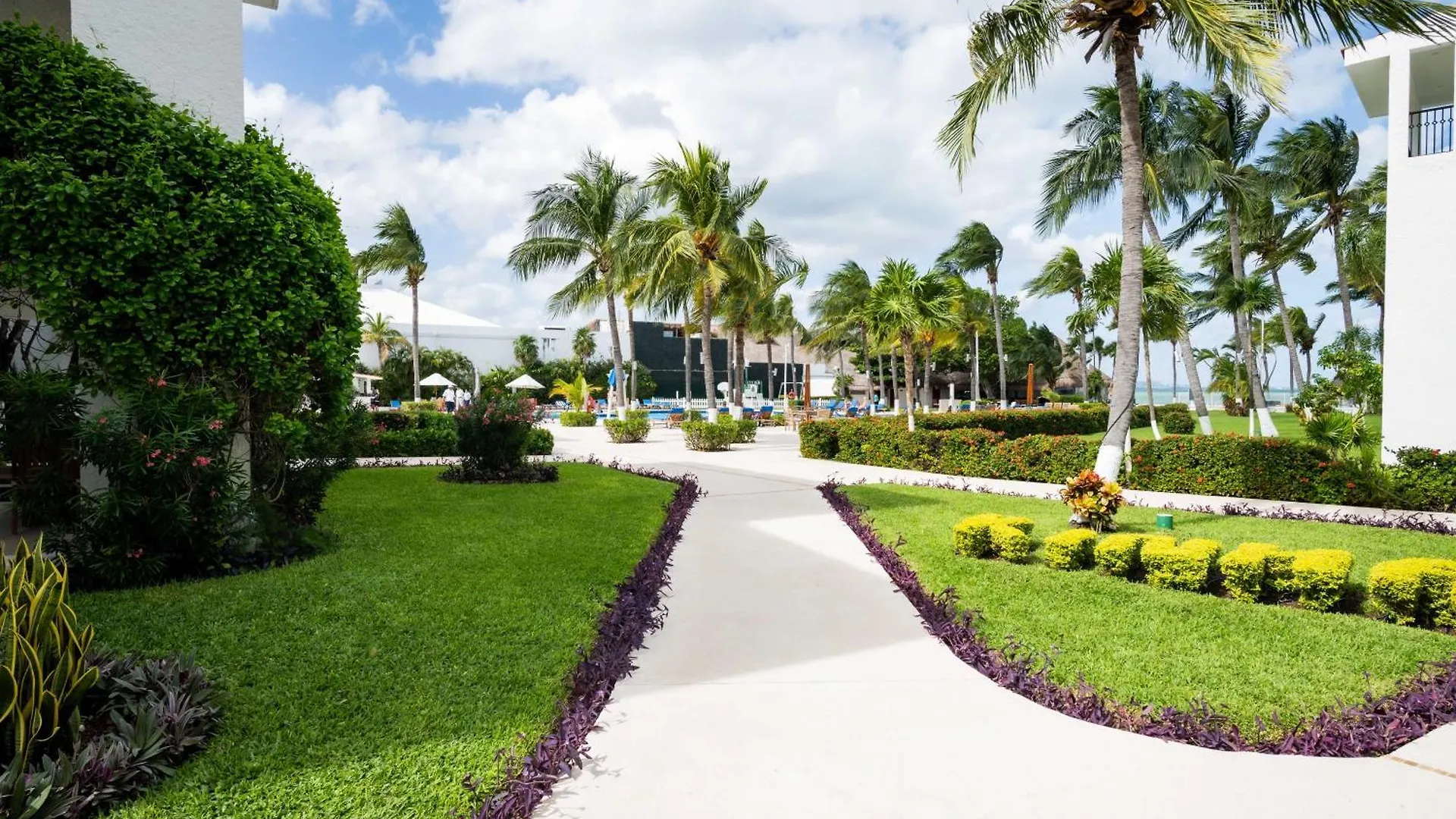 Aparthotel Villa Oceanfront In Hotel Complex Cancun