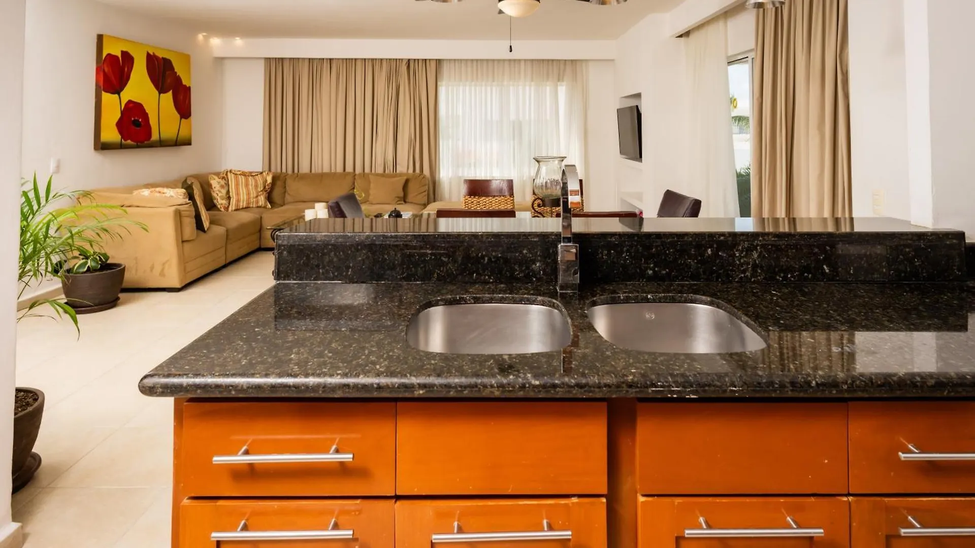 Villa Oceanfront In Hotel Complex Cancun