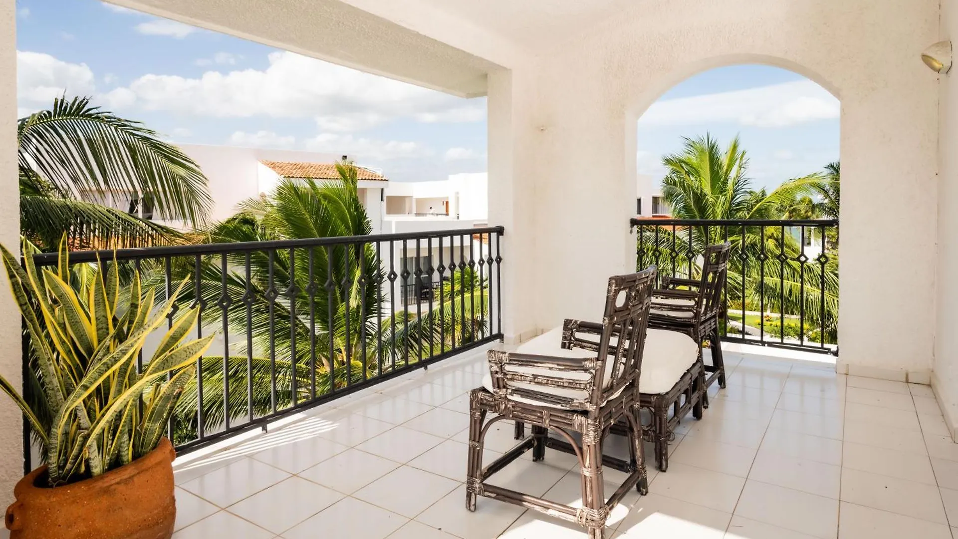 Aparthotel Villa Oceanfront In Hotel Complex Cancun